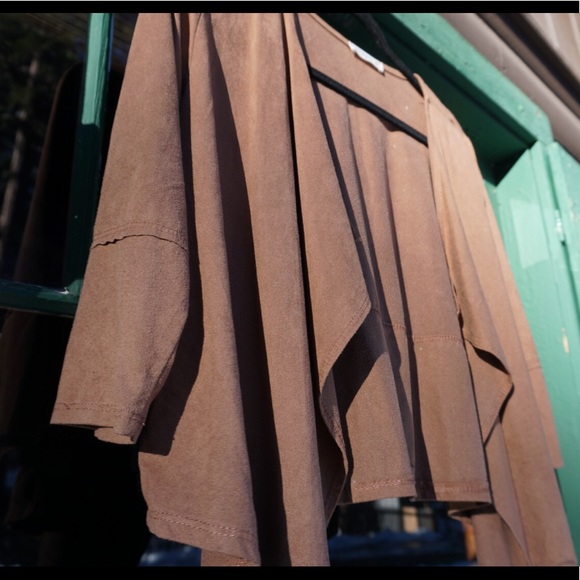 Ginger G Women’s Cardigan - Picture 5 of 5